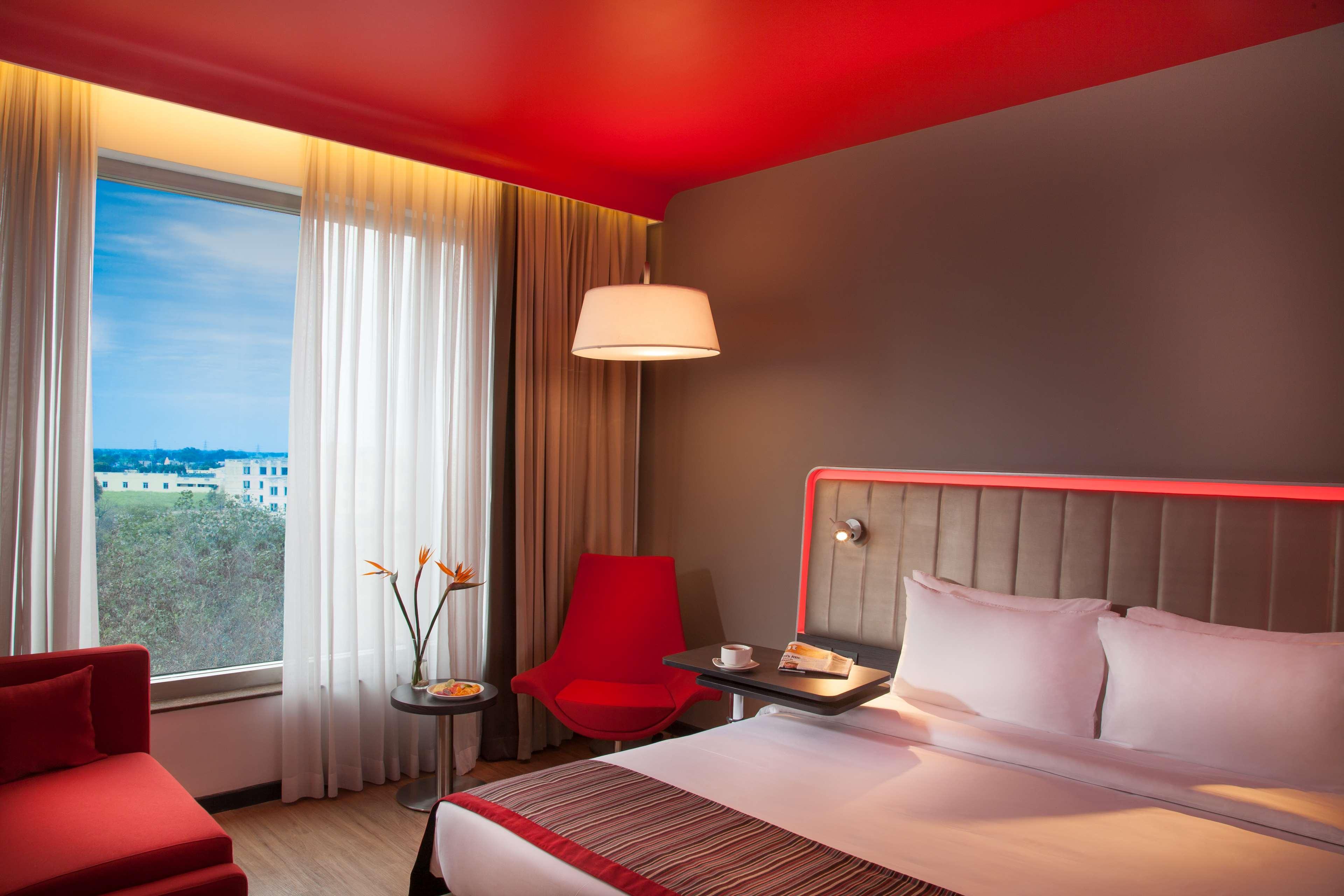 Park Inn By Radisson Gurgaon Bilaspur Manesar Eksteriør billede