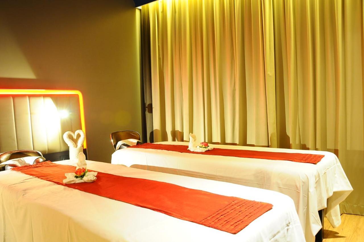 Park Inn By Radisson Gurgaon Bilaspur Manesar Eksteriør billede